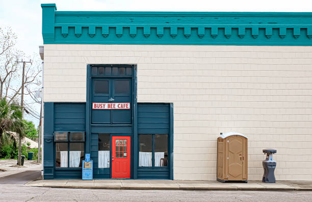 Best Porta potty delivery and setup  in Waverly, MN